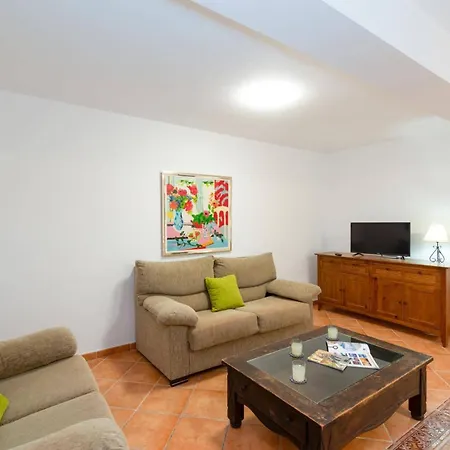 Alvaro Dos By Villa *