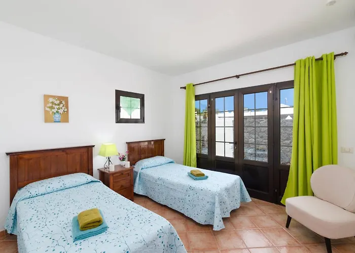 Alvaro Dos By Villa *