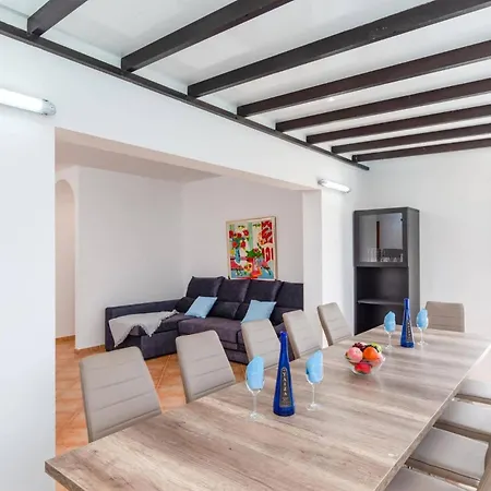 Alvaro Dos By Villa Playa Blanca (Lanzarote)